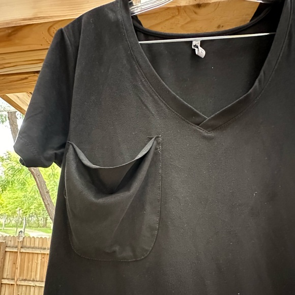 Z Supply Faux Suede V Neck Rounded Hem Black Pocket Tee Large - Picture 5 of 16